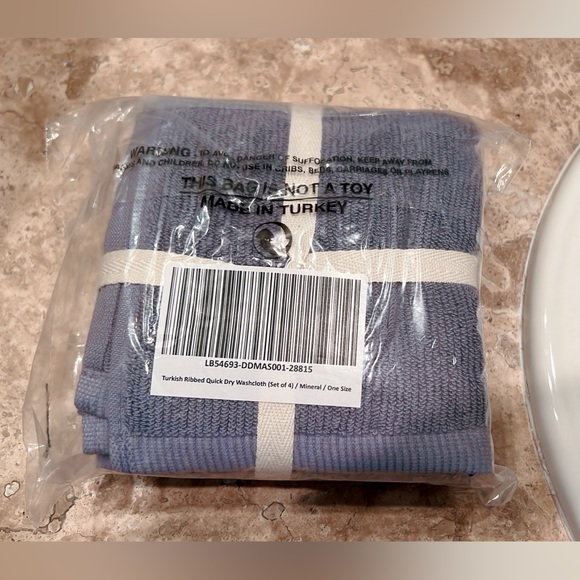 Quince Turkish Ribbed Quick Dry Washcloth (Set of 4) - Picture 4 of 5